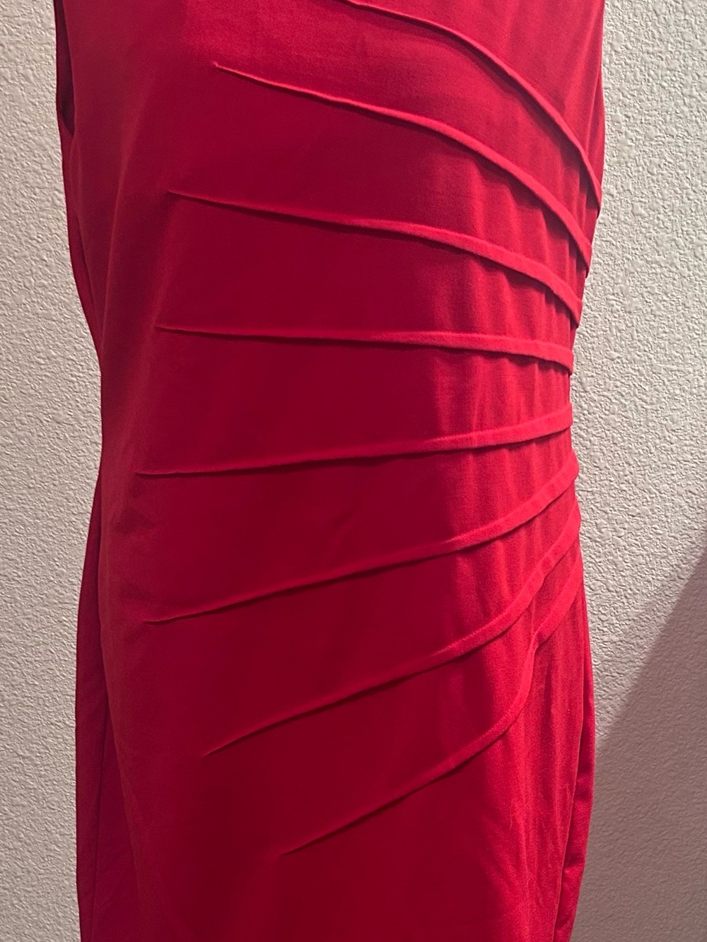 Calvin Klein Red Sleeveless Pleated Detail Midi Dress